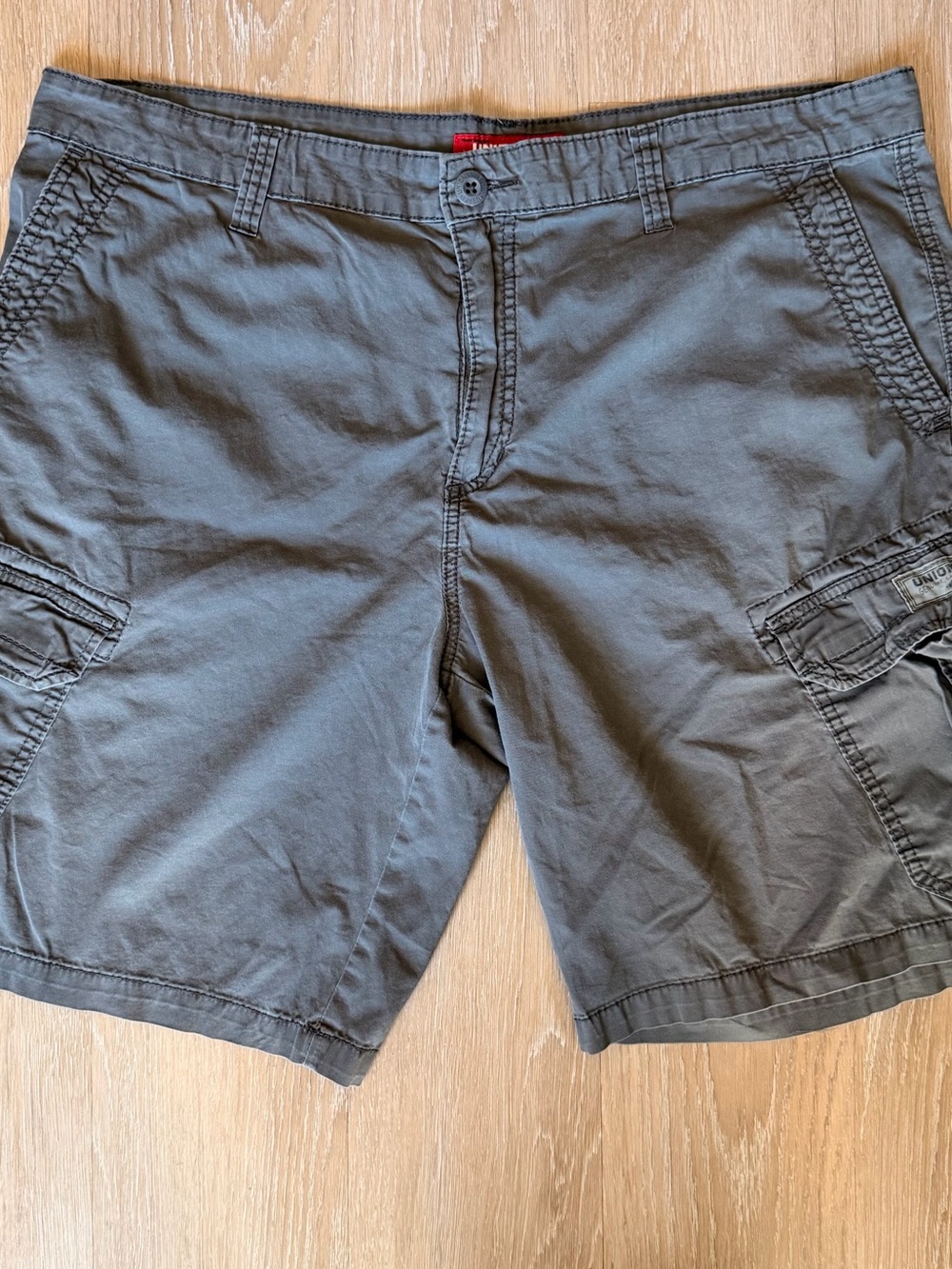 UNIONBAY Men's Cargo Shorts in Charcoal